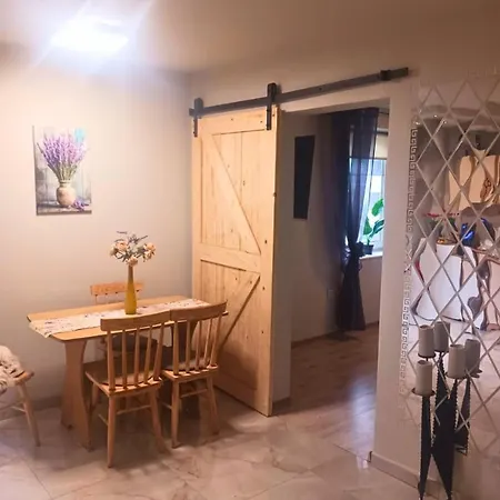 Dom Na Gwarnej 別荘 *